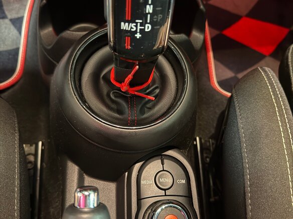 2020 Mini Hatch JCW III (F55/F56) Рестайлинг, оранжевый, 3100000 рублей - вид 22