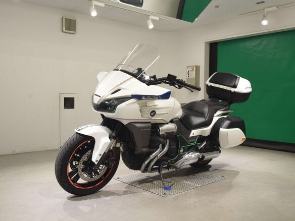 2014 Honda CTX 1300, белый, 850000 рублей - вид 3