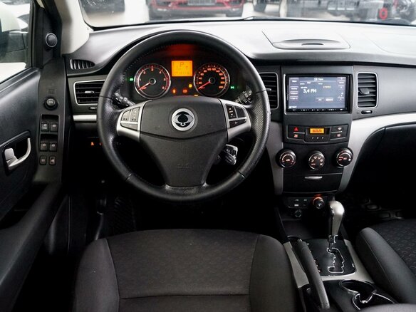 2011 SsangYong Actyon II, белый - вид 9