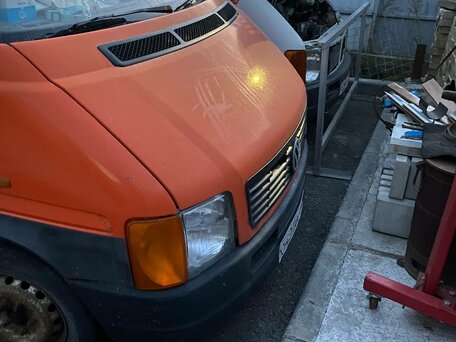 2001 Volkswagen LT, оранжевый, 800000 рублей, вид 2