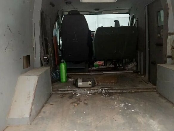 2014 Ford Transit, бежевый, 1000000 рублей - вид 3