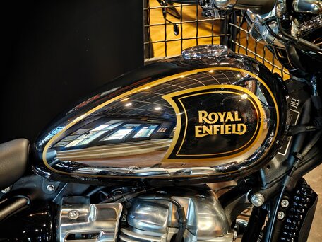 2026 Royal Enfield Classic 650, чёрный, 723000 рублей, вид 4