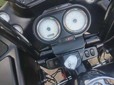2013 Harley-Davidson Road Glide, чёрный, 950000 рублей, вид 2