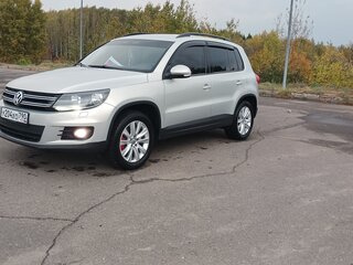 2012 Volkswagen Tiguan I Рестайлинг, серебристый, 1250000 рублей, вид 1