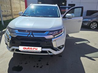 2022 Mitsubishi Outlander III Рестайлинг 3, белый, 3100000 рублей, вид 5