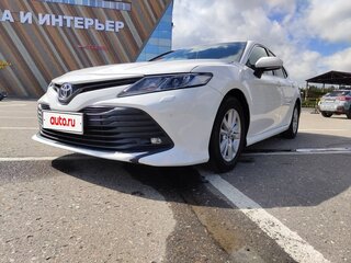 2019 Toyota Camry VIII (XV70), белый, 2499999 рублей, вид 5