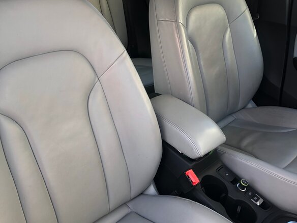 2012 Audi Q3 I (8U), белый - вид 1