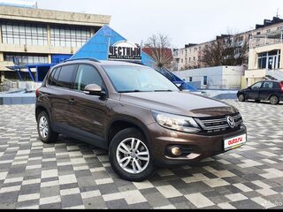 2014 Volkswagen Tiguan I Рестайлинг, коричневый, 2100000 рублей, вид 2