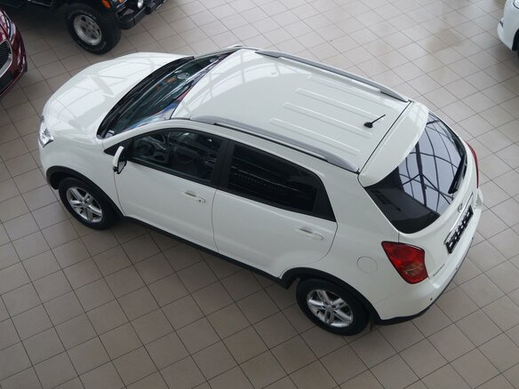 2011 SsangYong Actyon II, белый - вид 4