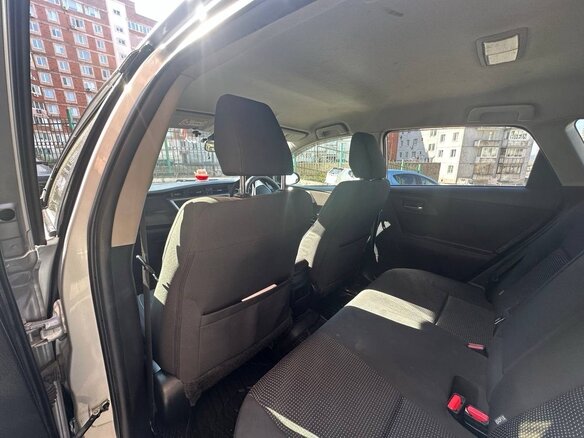 2012 Toyota Auris II, серебристый, 850000 рублей - вид 16