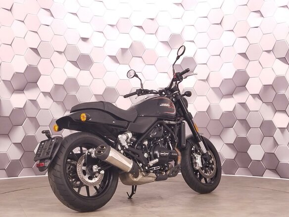 2023 Harley-Davidson X500, чёрный, 549000 рублей - вид 6