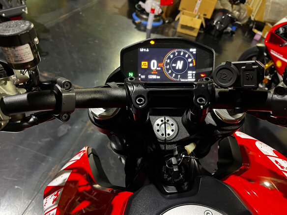 2021 Ducati Hypermotard, красный, 1150000 рублей - вид 8