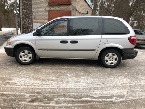 2001 Dodge Caravan 3-speed IV, серебристый - вид 3