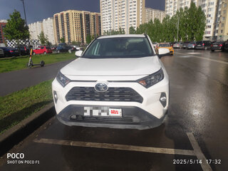 2020 Toyota RAV4 V (XA50), белый, 4000000 рублей, вид 2