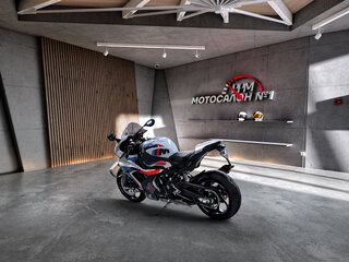 2026 BMW M 1000 RR, белый, 4000000 рублей, вид 4