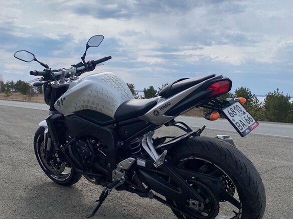 2008 Yamaha FZ1, серебристый, 480000 рублей - вид 2