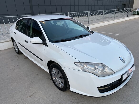 2008 Renault Laguna III, белый - вид 16