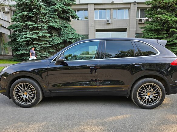 2016 Porsche Cayenne Diesel II Рестайлинг (958), чёрный, 3650000 рублей - вид 4