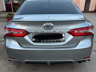 2019 Toyota Camry US Market VIII (XV70), серый, 2300000 рублей, вид 2