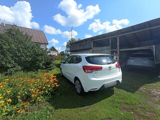 2015 Kia Rio III Рестайлинг, белый, 1300000 рублей, вид 3