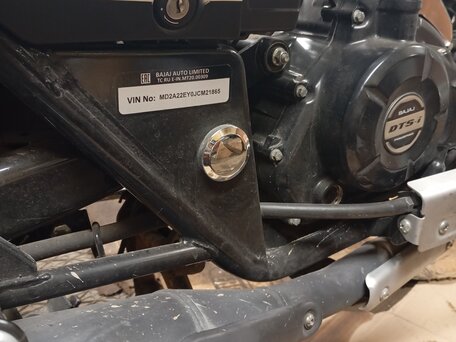 2018 Bajaj Avenger, белый, 170000 рублей, вид 4