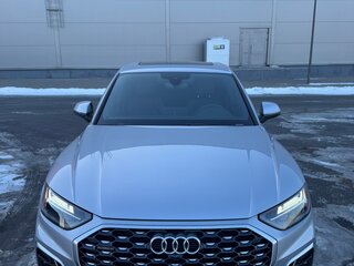 2021 Audi Q5 Sportback 45 TFSI I (FY), серебристый, 3700000 рублей, вид 2
