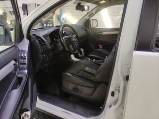 2019 Isuzu D-Max II Рестайлинг, белый, 2750000 рублей, вид 4