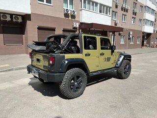 2013 Jeep Wrangler III (JK), зелёный, 4200000 рублей, вид 3
