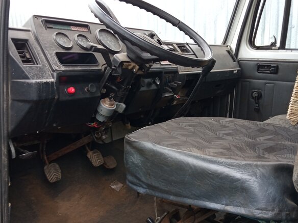 2002 ГАЗ 3307, белый - вид 3