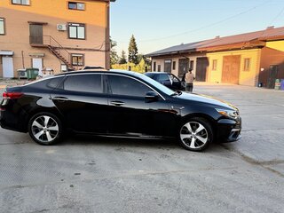 2019 Kia Optima IV Рестайлинг, чёрный, 1620000 рублей, вид 3