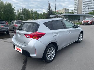 2014 Toyota Auris II, серебристый, 970000 рублей, вид 5