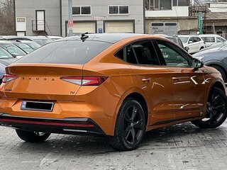 2023 Skoda Enyaq Coupe RS I, оранжевый, 4599999 рублей, вид 2