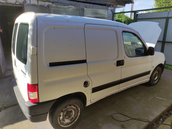 2008 Peugeot Partner, белый, 400000 рублей - вид 10