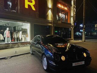 2000 Mercedes-Benz E-Класс 430 II (W210, S210) Рестайлинг, синий, 930000 рублей, вид 1