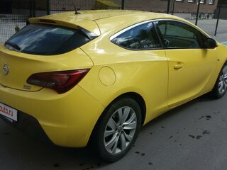 2011 Opel Astra GTC J Рестайлинг, жёлтый, 1800000 рублей, вид 1