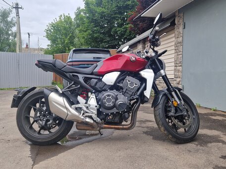 2018 Honda CB 1000R, красный, 850000 рублей, вид 3