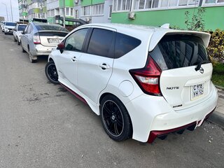 2017 Nissan Note Nismo e-Power II Рестайлинг, белый, 1760000 рублей, вид 5