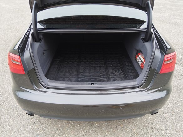 2011 Audi A6 IV (C7), серый, 1600000 рублей - вид 11