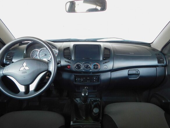 2014 Mitsubishi L200 IV, чёрный - вид 17