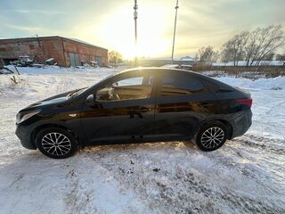 2017 Hyundai Solaris II, чёрный, 1500000 рублей, вид 4