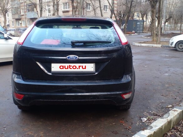 2010 Ford Focus II Рестайлинг, чёрный, 530000 рублей - вид 3