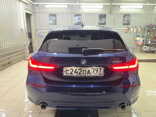 2020 BMW 1 серии 118d III (F40), синий, 2850000 рублей, вид 3