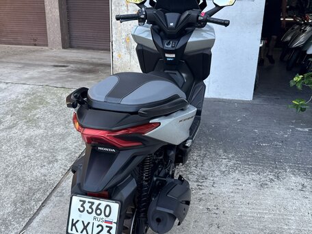 2023 Honda Forza, серый, 650000 рублей, вид 3