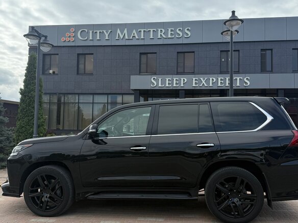 2019 Lexus LX 450d III Рестайлинг 2, чёрный, 8900000 рублей - вид 1