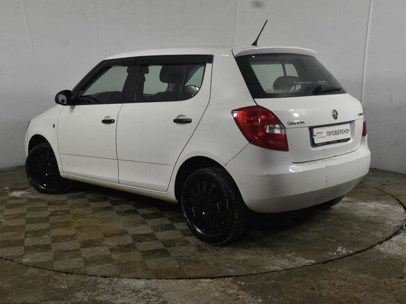 2013 Skoda Fabia II Рестайлинг, белый - вид 2