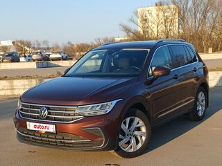 2021 Volkswagen Tiguan II Рестайлинг, коричневый, 2900000 рублей, вид 1