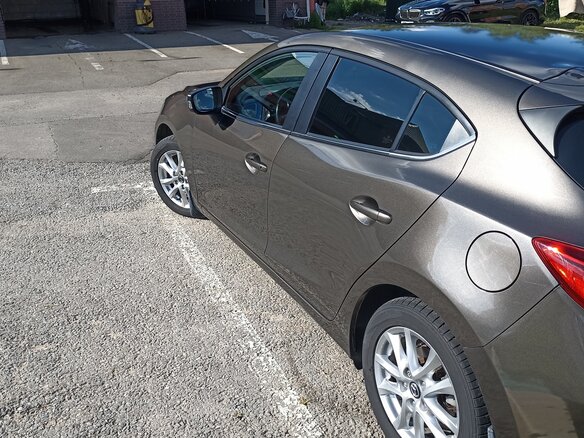 2014 Mazda 3 III (BM), серый, 1090000 рублей - вид 3