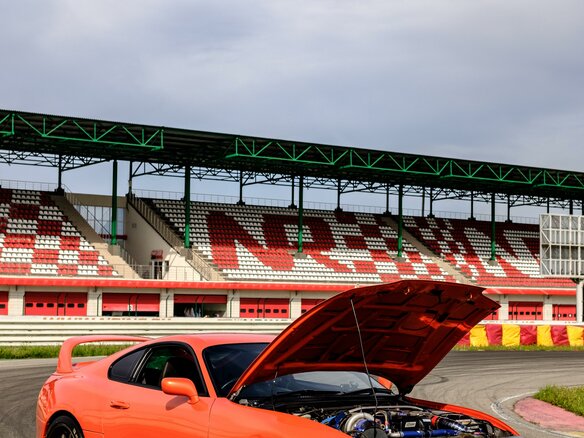 1993 Toyota Supra IV (A80), оранжевый - вид 4