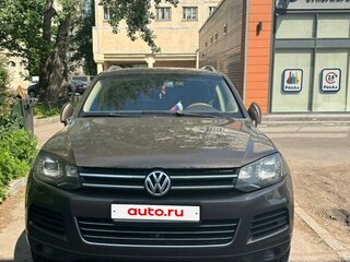 2010 Volkswagen Touareg II, коричневый, 1460000 рублей, вид 4