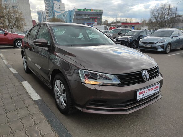 2015 Volkswagen Jetta VI Рестайлинг, коричневый - вид 2